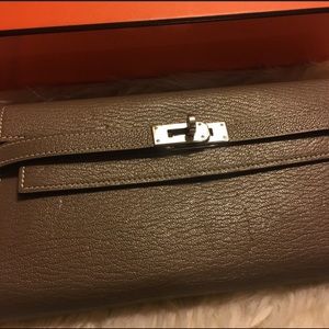 Hermès Kelly Long Wallet 100 Authentic!